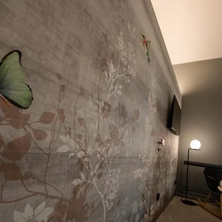 农家乐 Relais Chiarene *