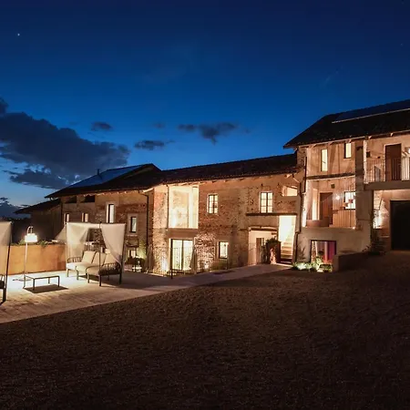 Relais Chiarene * 노벨로