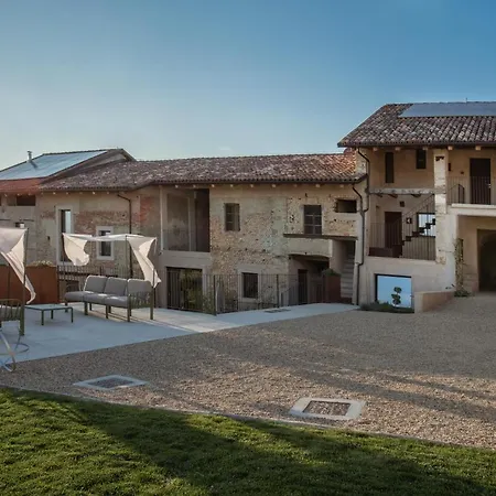 Relais Chiarene * 诺韦洛